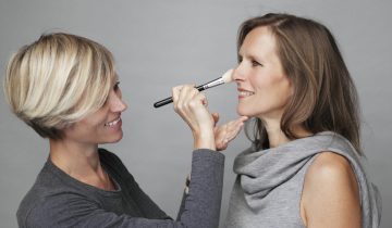 Maquillage de peau mature : secrets de pro
